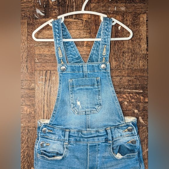 Size 5T Old Navy Overalls - Picture 4 of 5